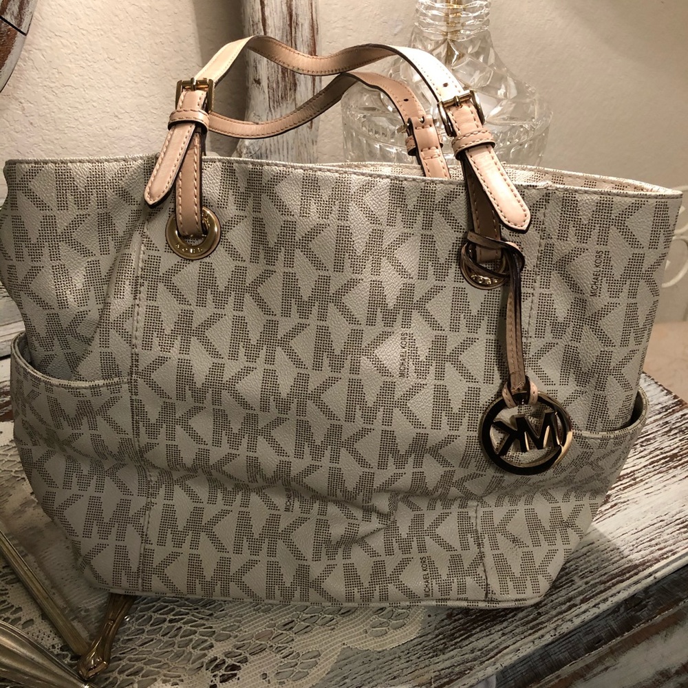 MK purse